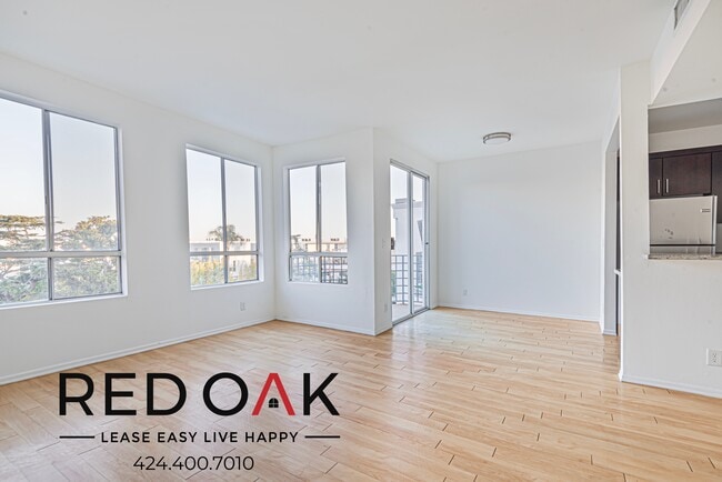 Primary Photo - Gorgeous One Bedroom with Contemporary Lig...