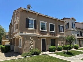 Building Photo - Comfort with Resort-Style Living 2BED/2BAT...