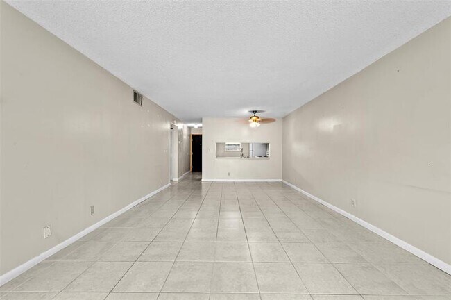 Building Photo - 7173 Orange Dr
