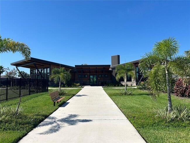 Building Photo - 6041 Timberdale Ave