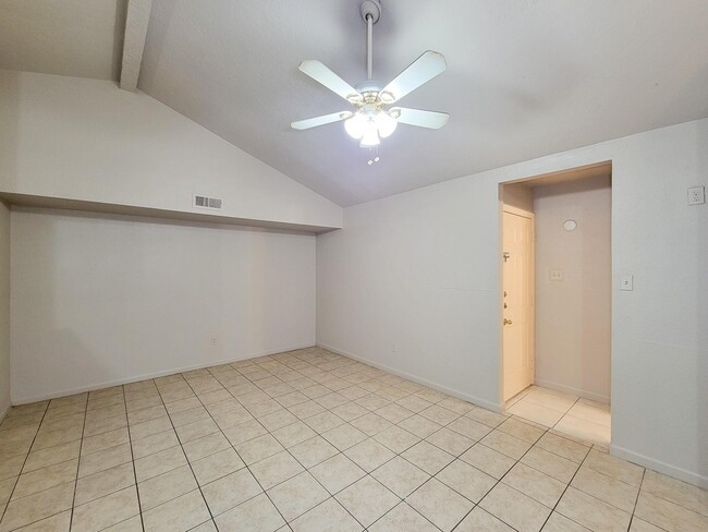 Building Photo - 17423 Ranch Country Rd