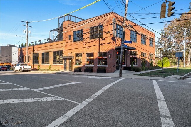 Building Photo - 2341 Scranton Rd