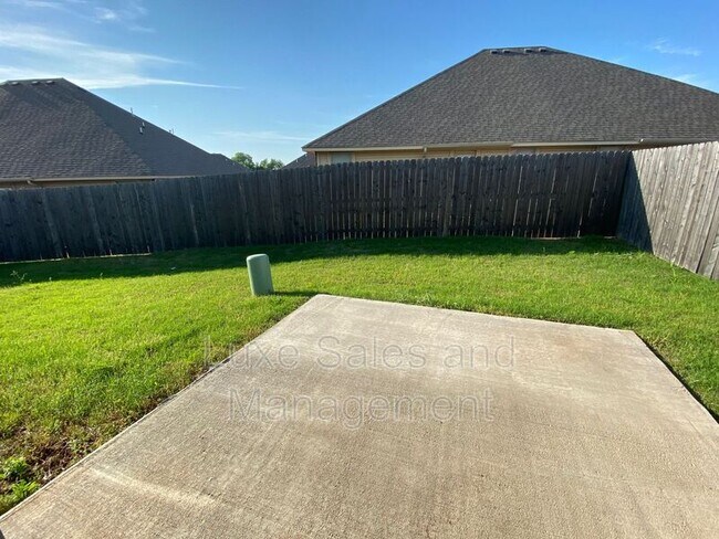 Building Photo - 11207 NW 114th St