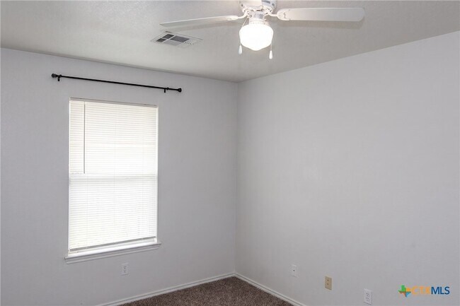 Building Photo - 2706 Lucille Dr