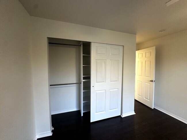 Building Photo - Wray