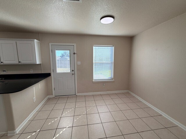 Building Photo - 2602 Shark Cir