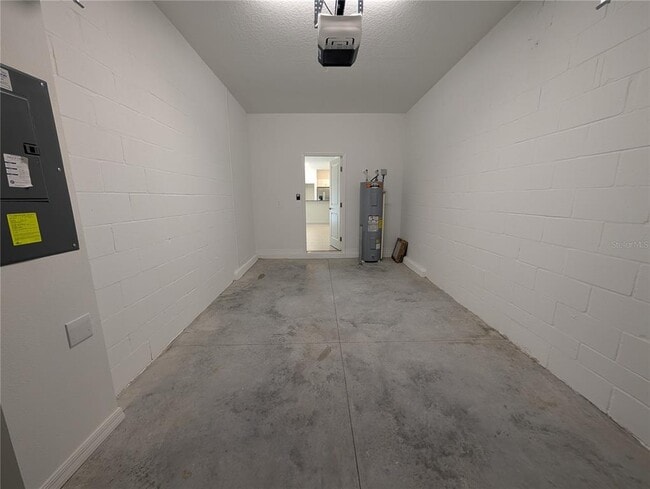 Building Photo - 32021 Spiceberry St