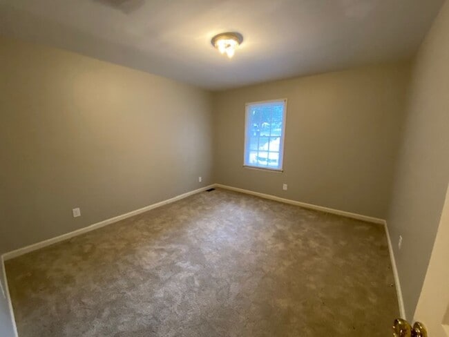 Building Photo - Burlington