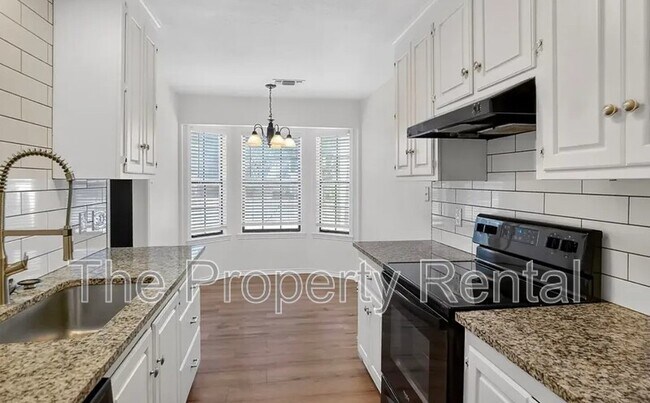 Building Photo - 3220 Preston Dr