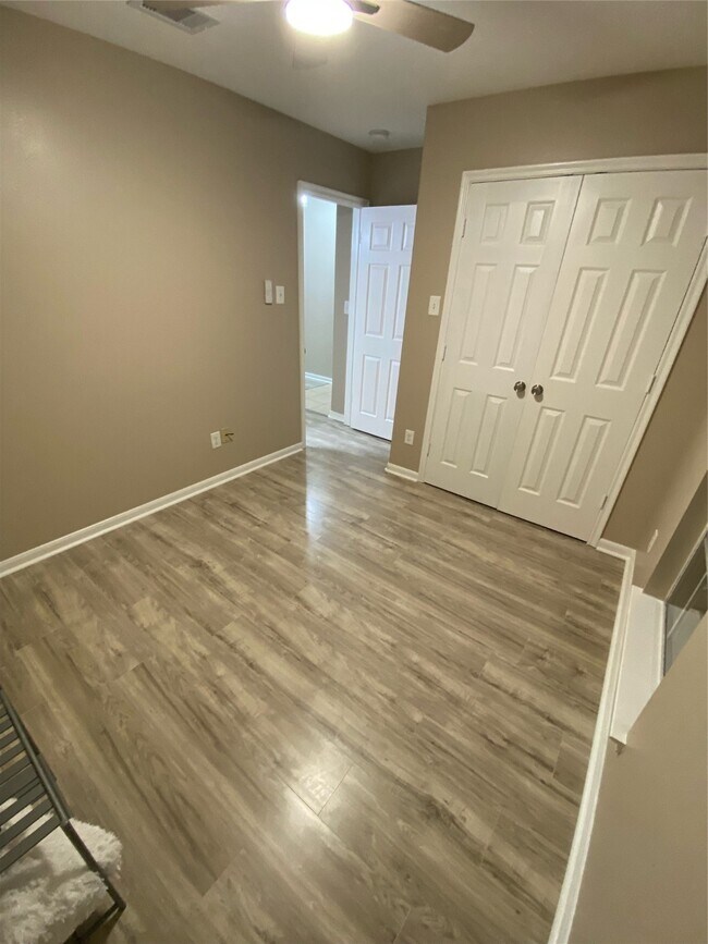 Building Photo - 8825 E Buffalo Cir