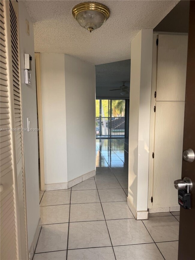 Building Photo - 8750 Royal Palm Blvd