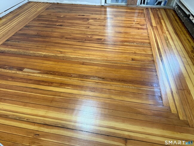 Building Photo - 34 Center St