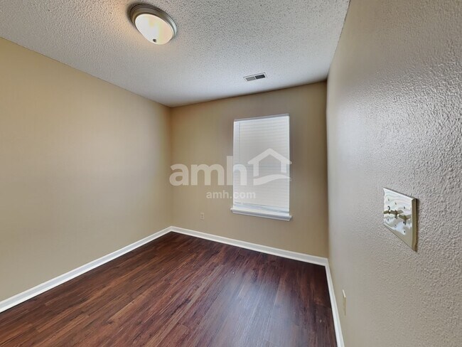 Building Photo - 17378 Austrian Pine Way