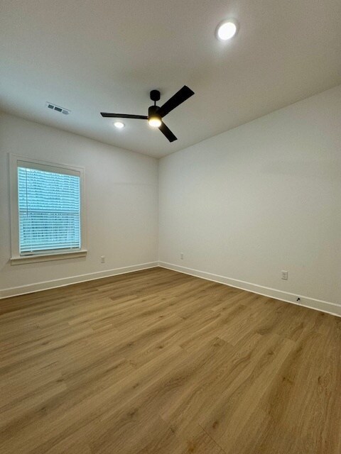 Building Photo - 5 Stoneleigh Ln