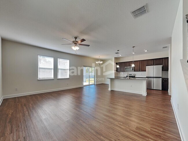 Building Photo - 905 Walden Pond Dr