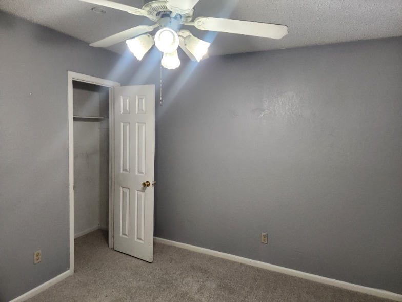 Building Photo - 1321 Rosewood Hills Dr