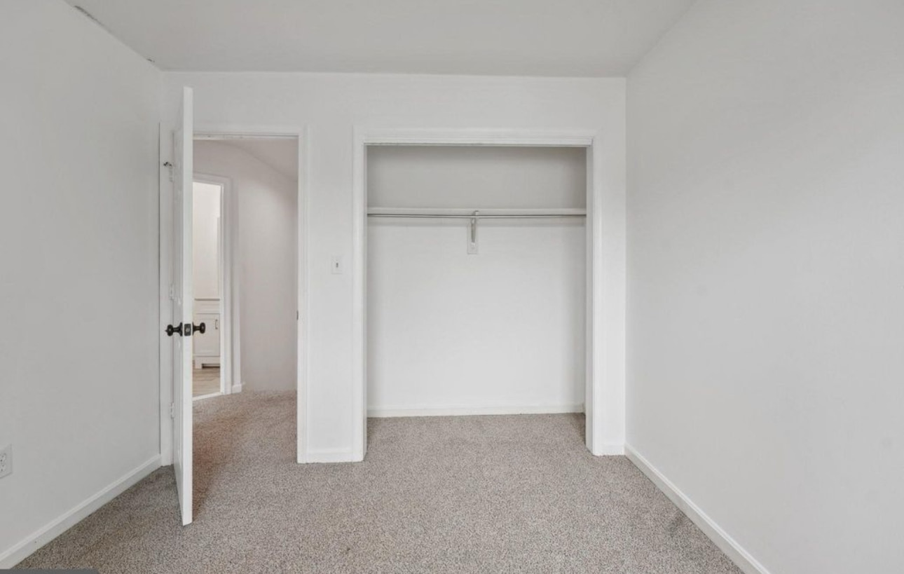 Building Photo - 7813 Flager Cir