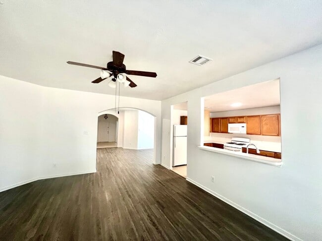 Building Photo - 8530 Windy Thicket Ln