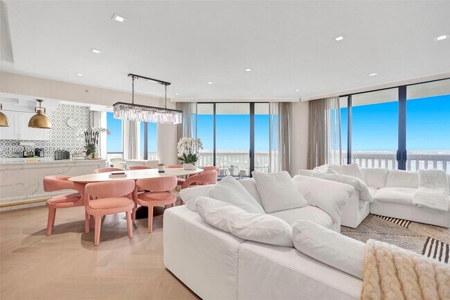 Building Photo - 2000 Island Blvd