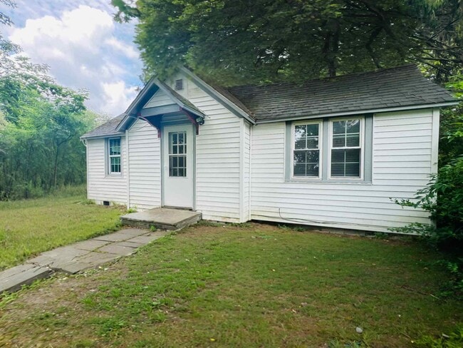 Building Photo - 826 Dryden Rd