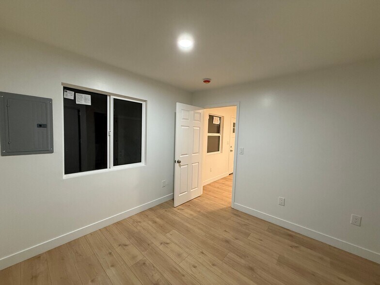 Building Photo - 8056 Darby Pl