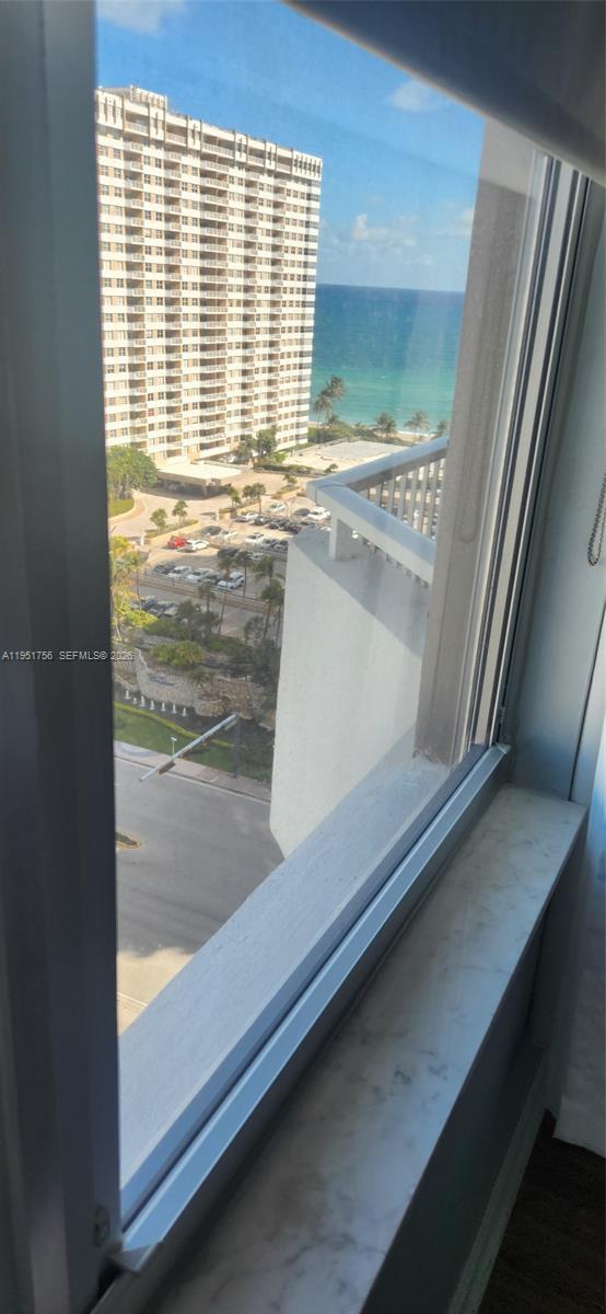 Building Photo - 1985 S Ocean Dr