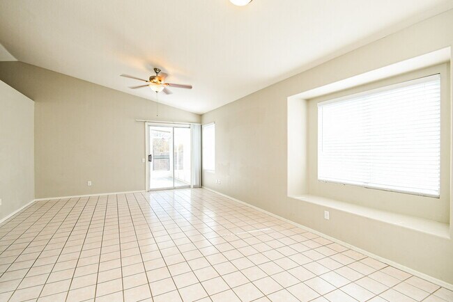 Building Photo - 6603 E Northridge St