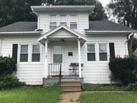 Building Photo - AVAILABLE NOW!