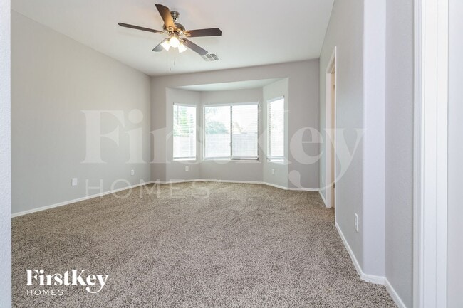 Building Photo - 14641 W Port Royale Ln