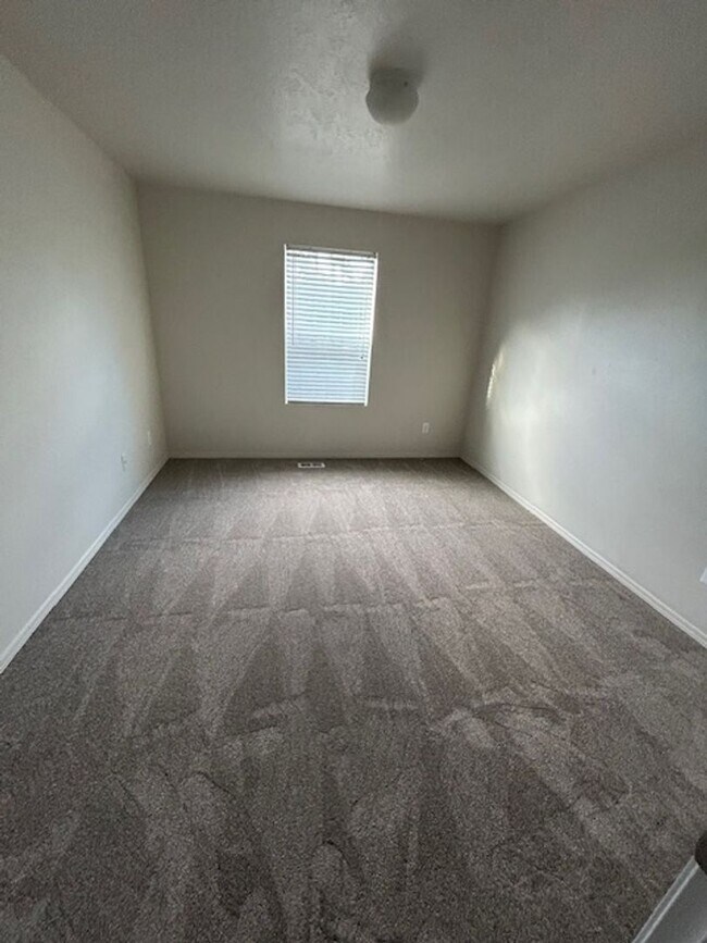 Building Photo - Lovely Meridian home