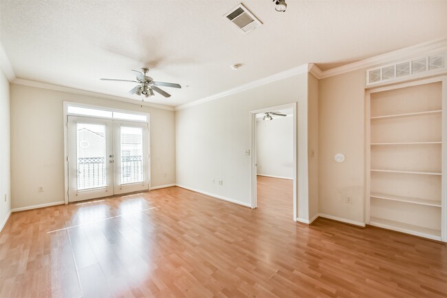 Building Photo - 1711 Old Spanish Trl