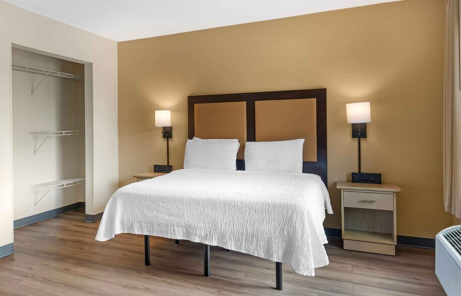 Building Photo - Furnished Studio-Melbourne - Airport