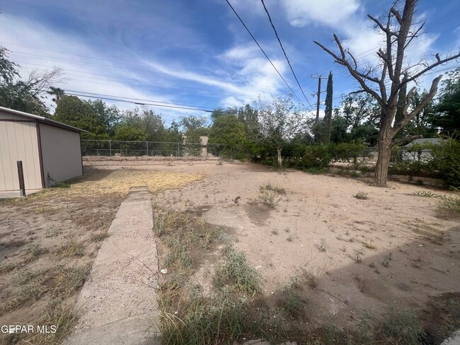 Building Photo - 8405 Pinon St