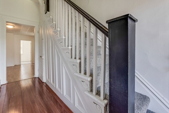 Building Photo - 834 Industry St