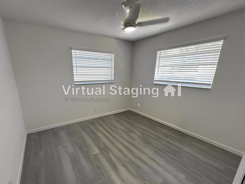 Building Photo - 800 SW 30th St