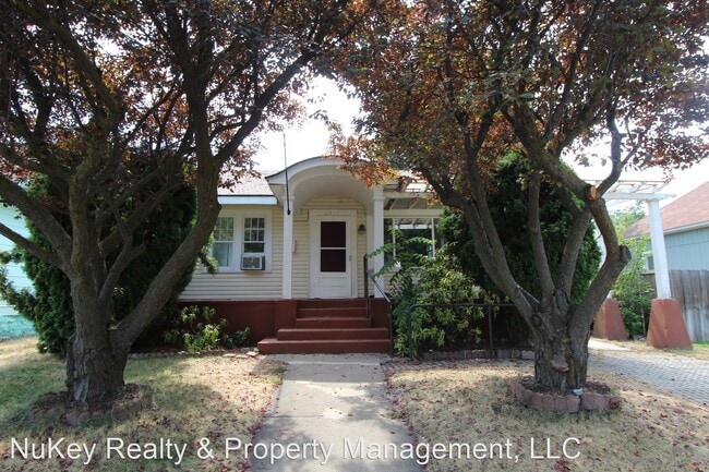 Primary Photo - 2 br, 1 bath House - 2011 W. York Ave.