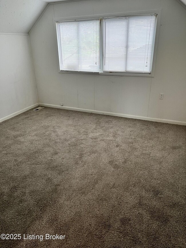 Building Photo - 3122 Commander Dr