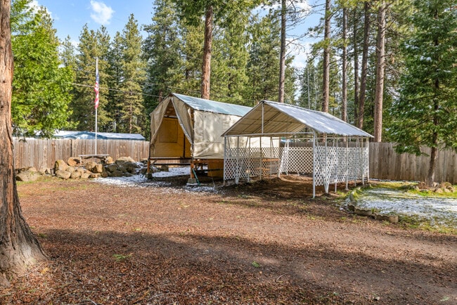 Building Photo - 18010 Ponderosa Ln