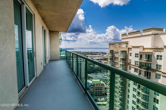 Building Photo - 1431 Riverplace Blvd