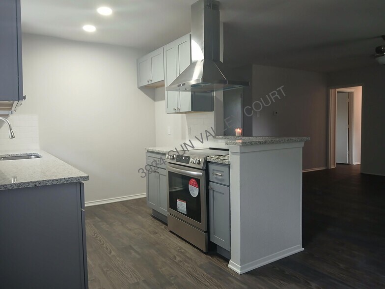 Building Photo - 3924 Sun Valley Ct