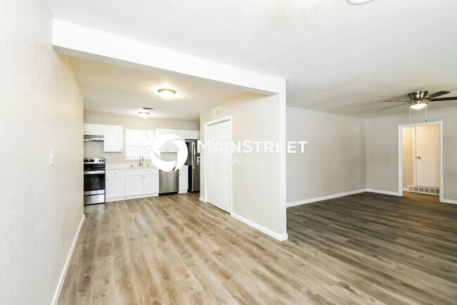 Building Photo - 4 Bedroom Pet-Friendly Home in FORT WORTH,...