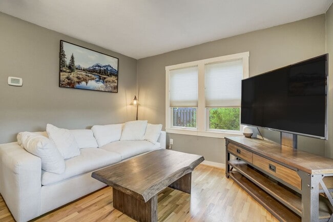 Building Photo - Main Level Living Near UC Health and Olymp...