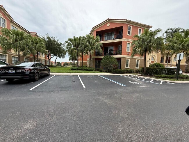 Building Photo - 4704 SW 160th Ave