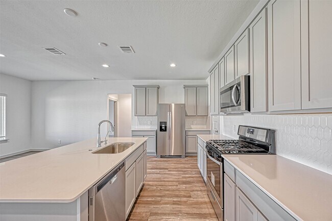 Building Photo - 815 Dahlia Petal Dr
