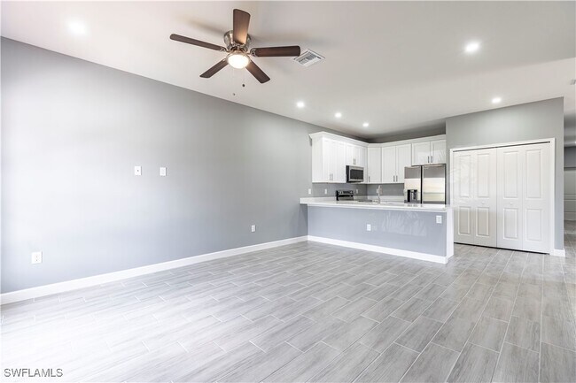 Building Photo - 4723 30th St SW