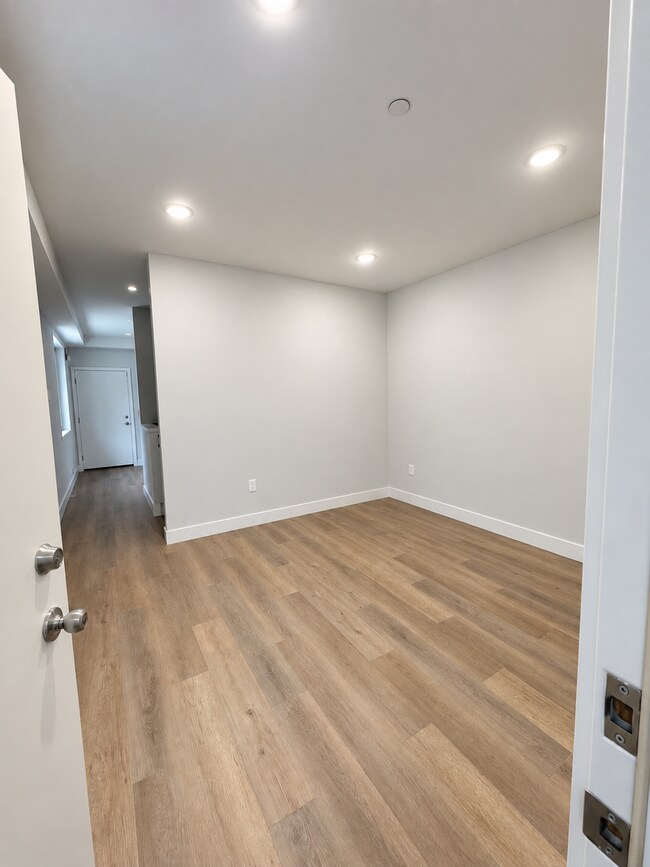 Building Photo - 3263 N 13th St