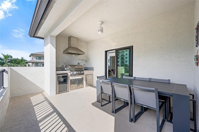 Building Photo - 8387 NW 43rd St
