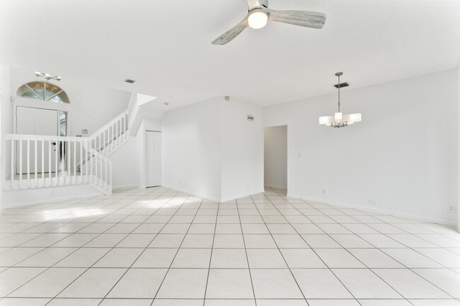 Building Photo - 11447 NW 48th Ct