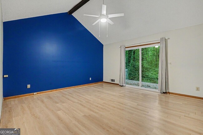 Building Photo - 500 Hickory Hills Trail