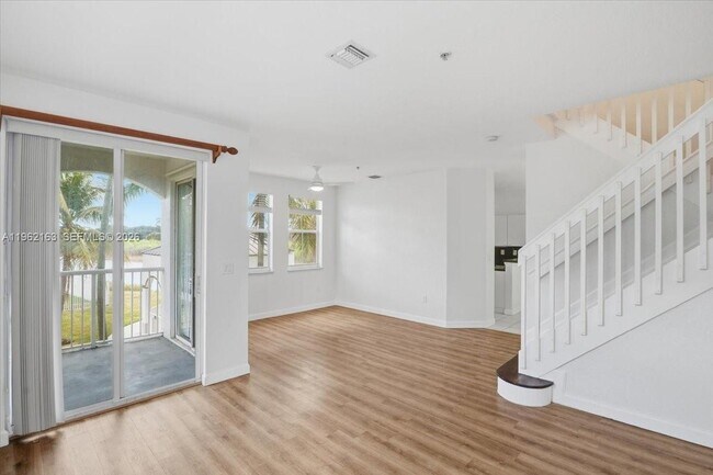 Building Photo - 4435 SW 160th Ave